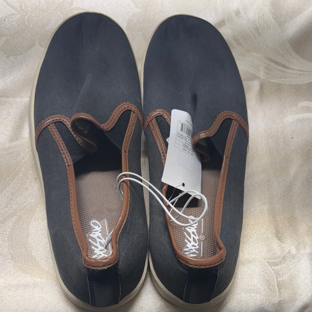 Men's Black and Brown Slip-On Loafers